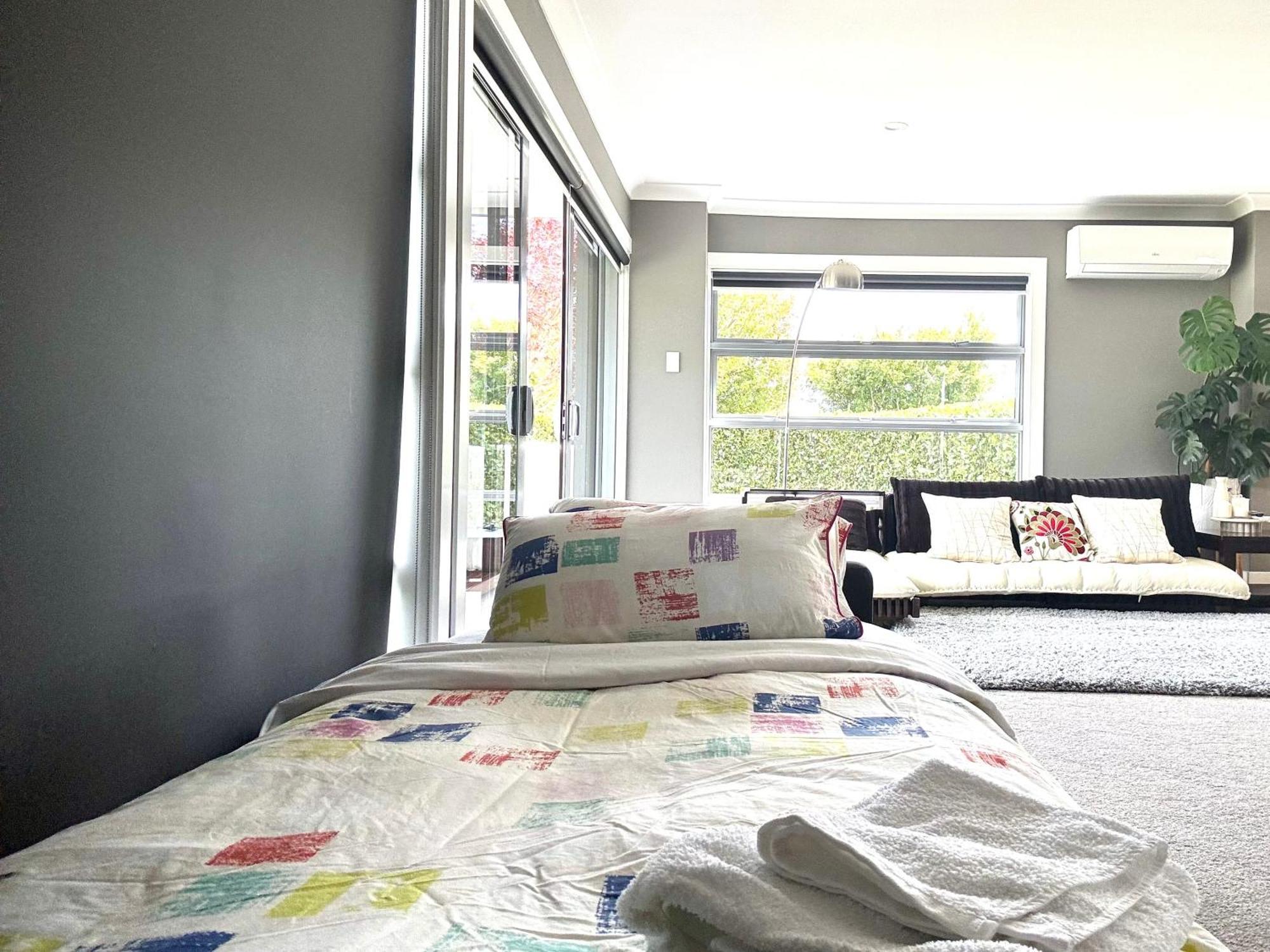 Summer Holiday 4 Bedrooms House In Hamilton With Pool And Spa Ngoại thất bức ảnh
